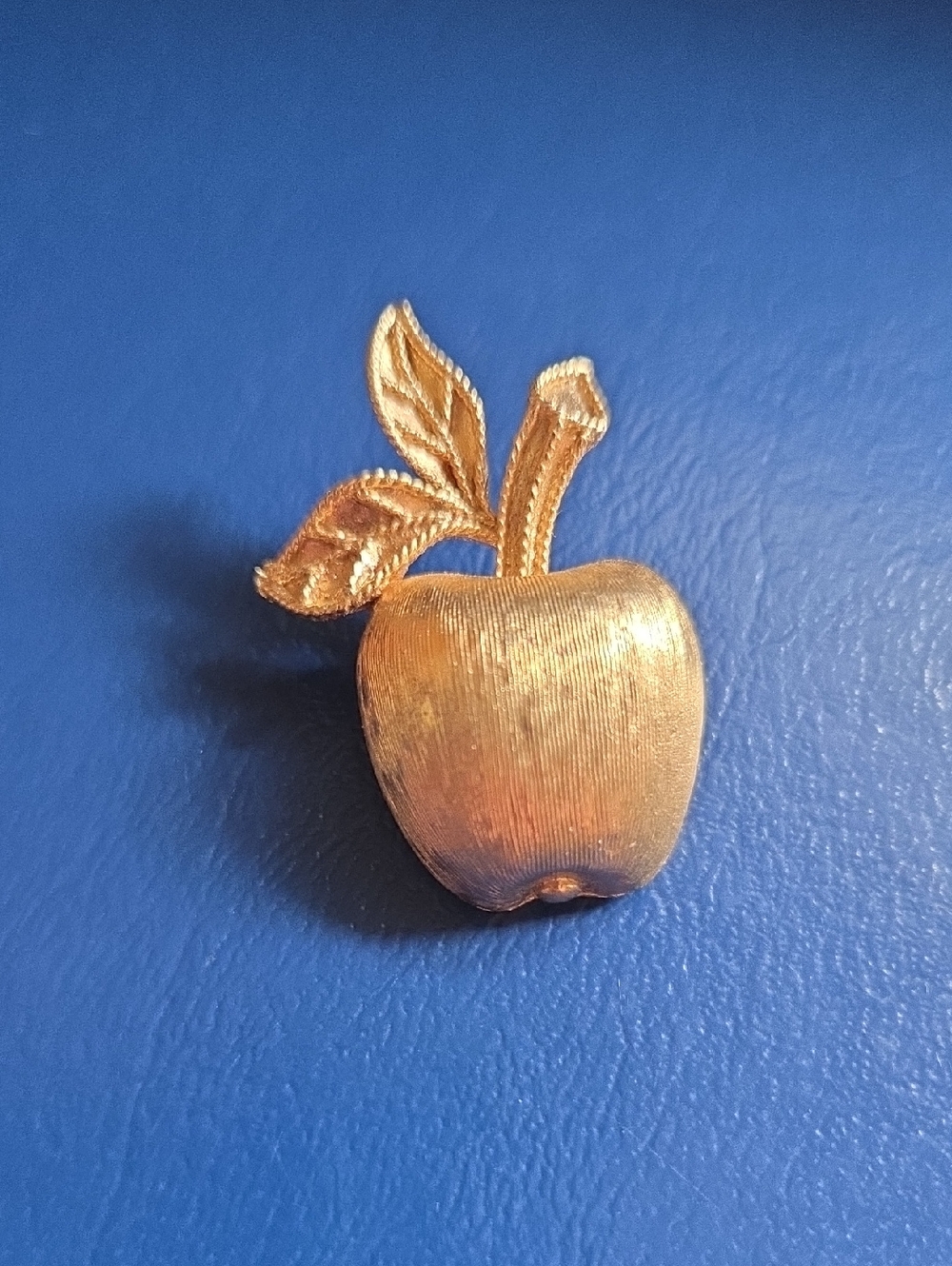 1974 Avon Apple Brooch Pin